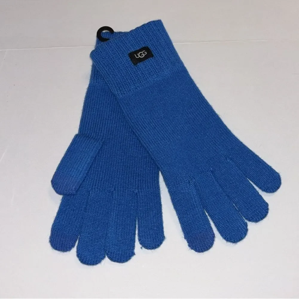 NWT UGG Knit Tech Gloves